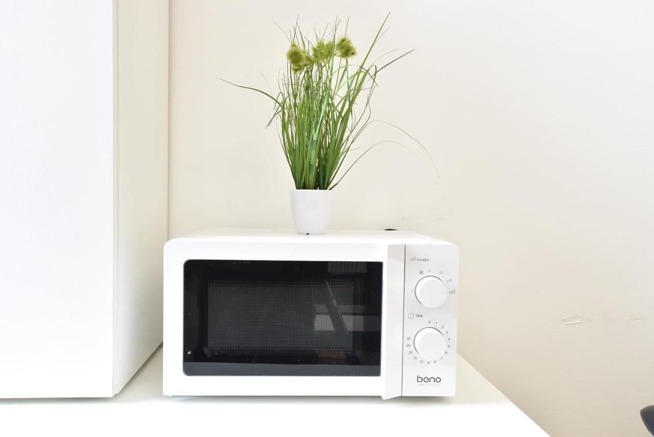 Huge Apartment In Awesome Location With Parking インスブルック エクステリア 写真