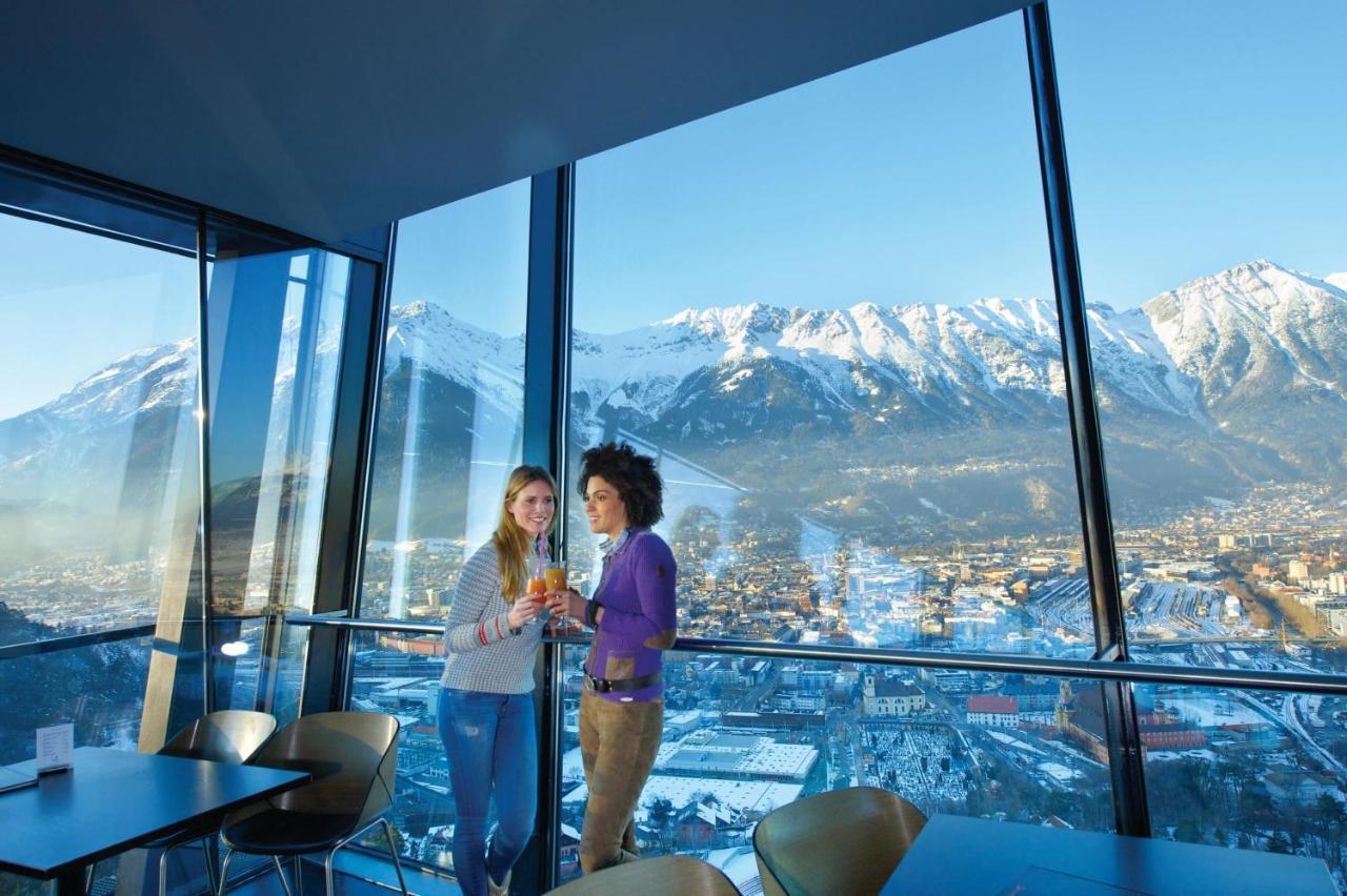 Huge Apartment In Awesome Location With Parking インスブルック エクステリア 写真