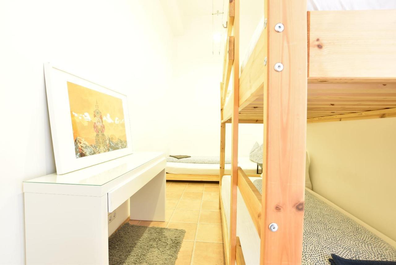 Huge Apartment In Awesome Location With Parking インスブルック エクステリア 写真
