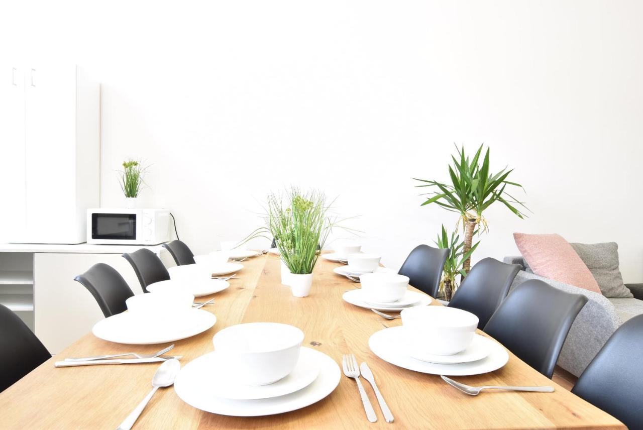 Huge Apartment In Awesome Location With Parking インスブルック エクステリア 写真